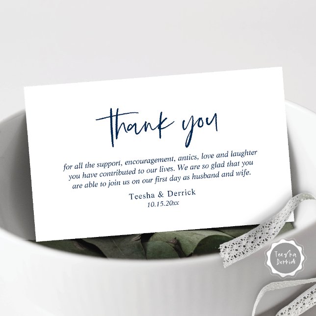Carte D'accompagnement Merci mariage, boîtier de script simple moderne (Wedding Thank you card, in modern casual script, Navy blue design)