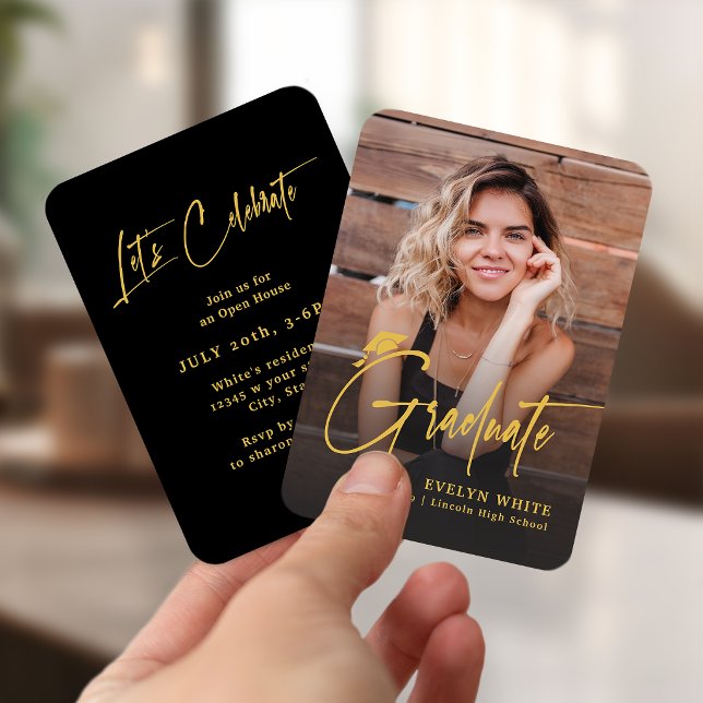 Carte D'accompagnement Mini Grad Cap Script Photo Graduation Invite (Mini Grad Cap Script Photo Graduation Invite)