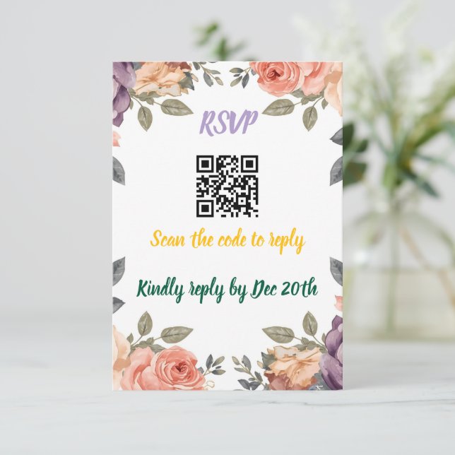 Carte D'accompagnement Modern Purple Floral QR Code RSVP | Scan to Reply  (Debout devant)