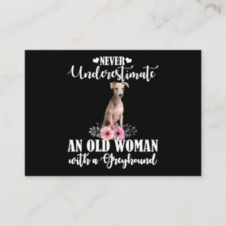 Carte D'accompagnement Ne Sous-Estimez Jamais Une Vieille Femme Avec Grey