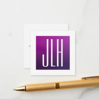 Ombre violet et initiales blanches ou autre texte