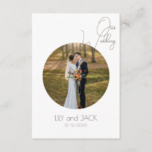 Carte D'accompagnement Photo ronde Enregistrer la date Minimaliste voitur