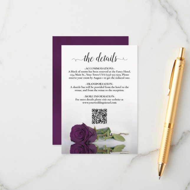 Carte D'accompagnement Plum violet Rose élégant Détails de mariage QR Cod (Devant/Arrière en situation)