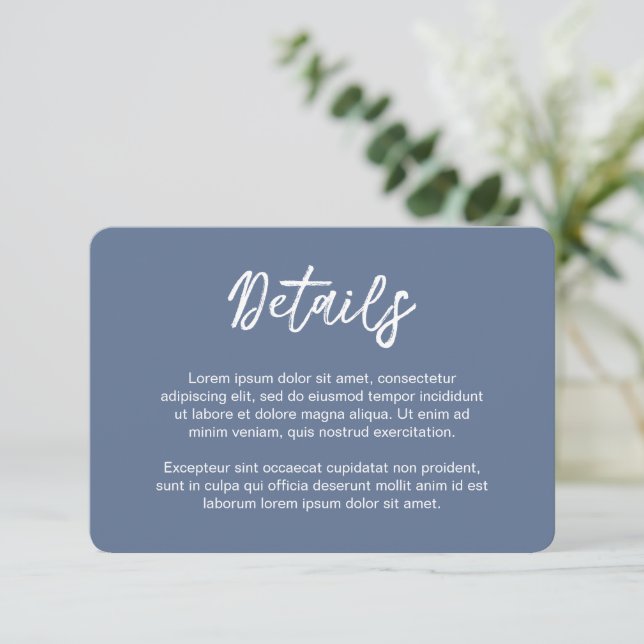 Carte D'accompagnement Polices simples Dusty Blue Bold Mariage moderne (Debout devant)
