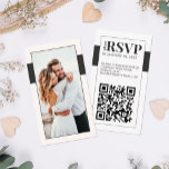 Carte D'accompagnement QR Code bold photo minimale en ligne RSVP Enboîtie<br><div class="desc">Cette carte RSVP en ligne mariage, facilement personnalisable avec vos informations RSVP en ligne et votre propre code QR pour envoyer vos invités directement à votre site mariage, dispose de belles polices serif audacieuses avec détails dans un contraste de toutes les capitales police propre, le tout dans un cadre géométrique...</div>