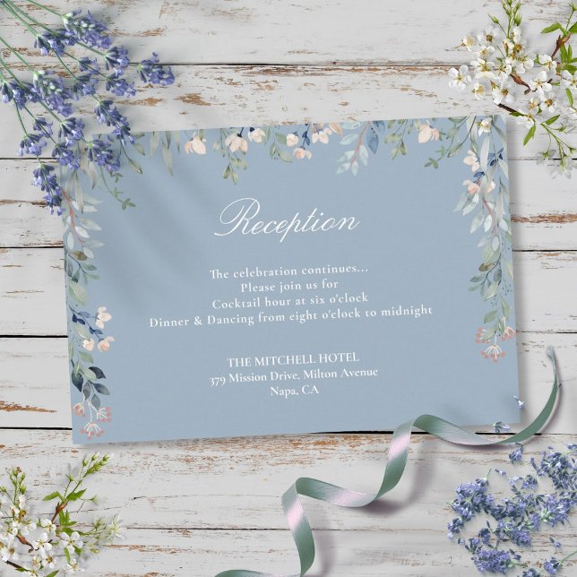 Carte D'accompagnement Réception de mariage à la verdure florale bleu pou (Dusty Blue Floral Greenery Wedding Reception Enclosure Card)