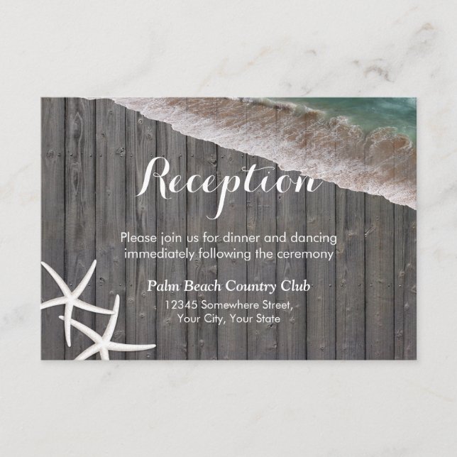 Carte D'accompagnement Réception de mariage de plage avec fond en bois et (Devant)
