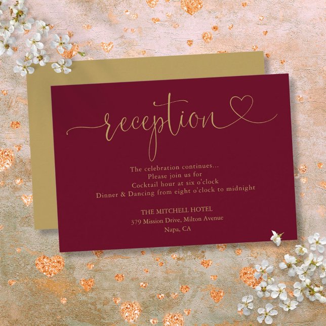 Carte D'accompagnement Réception De Mariage Script Burgundy Et Cœur Doré (Burgundy And Gold Heart Script Wedding Reception Enclosure Card)