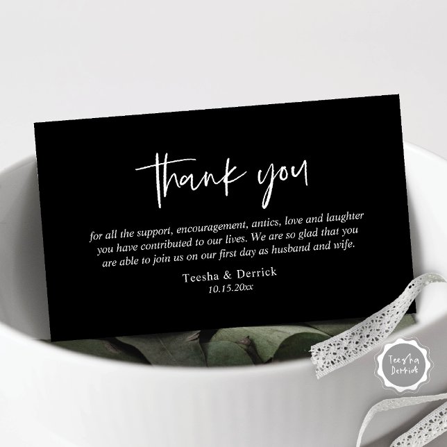 Carte D'accompagnement Remerciements de mariage, Encadré de script modern (Wedding Thank you card, in modern casual script, classy black design)