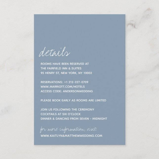 Carte D'accompagnement Script moderne Dusty bleu minimaliste Mariage (Devant)