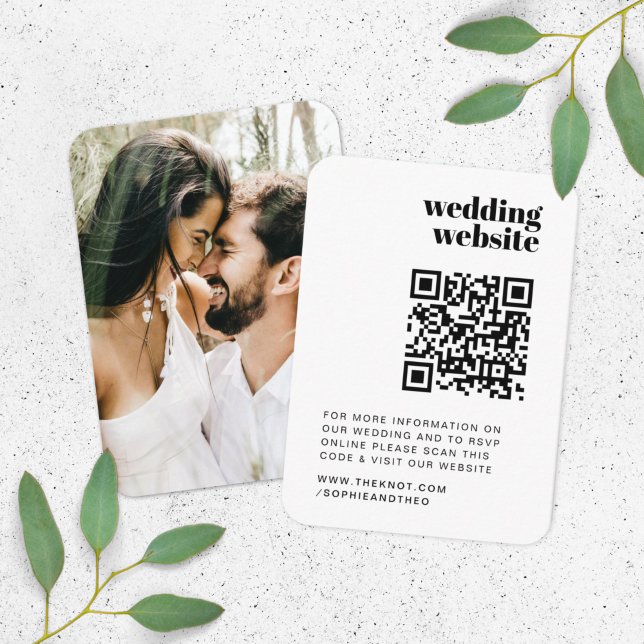 Carte D'accompagnement Site mariage | RSVP QR Code Photo Retro (Direct guests seamlessly to your wedding website using this retro QR code photo enclosure card)