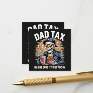 Carte D'accompagnement Taxe Papa S'assurant que ce n'est pas un squelette