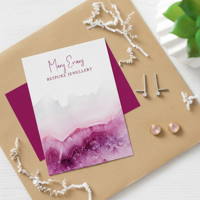 Carte d'affichage d'oreille d'agate rose profond (Deep Pink agate earring display card.)