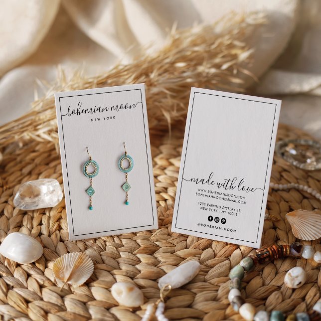 Carte d'affichage moderne en noir et blanc (Modern Black and white script earring display card)