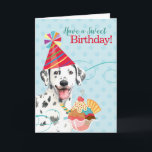 Carte Dalmatienne d'anniversaire douce<br><div class="desc">Joyeux anniversaire avec ce design mignon avec un Dalmatien souriant,  vêtu de casquette de fête avec un soleil glacé. Le texte peut être facilement changé; il suffit de cliquer sur le bouton personnaliser.</div>