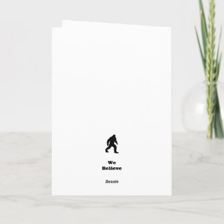 Carte d'anniversaire Bigfoot Sasquatch - Il existe