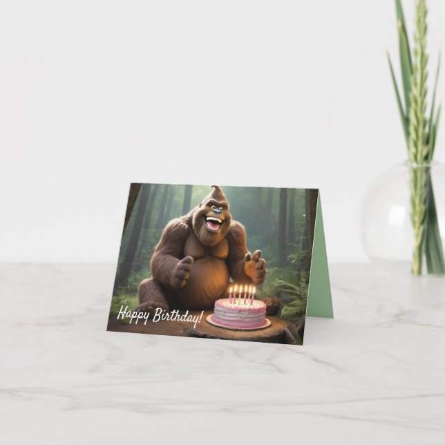 Carte d'anniversaire Bigfoot – Sasquatch mignon (Devant)