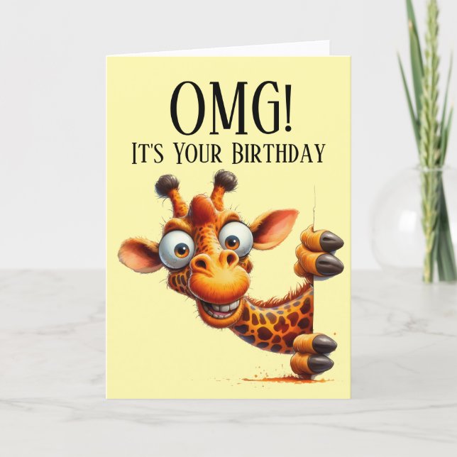 Carte d'anniversaire de girafe qui regarde mignonn (Devant)