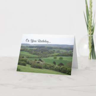 Carte d'anniversaire de la Terre verte et agréable