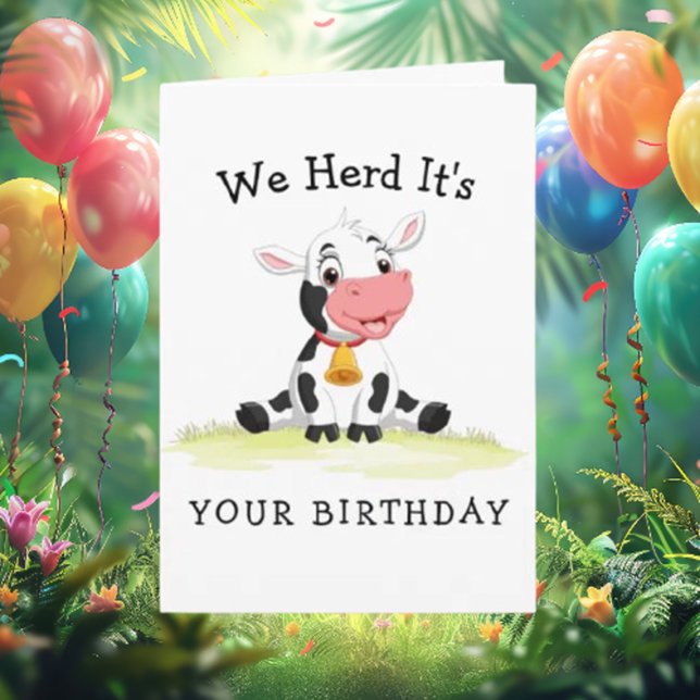 Carte d'anniversaire de vache amusante (Imagine a cute little cow themed around a farm, bringing smiles and joy )