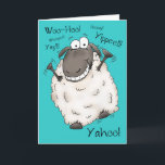 Carte d'anniversaire des moutons caricaturaux supe<br><div class="desc">Ce mouton de caricature soyeux est "Sheeper" Excité - très excité - à propos de l'anniversaire de quelqu'un. Le mouton tiré à la main saute de haut en bas sur un arrière - plan bleu turquoise avec du texte noir relayant son excitation.</div>