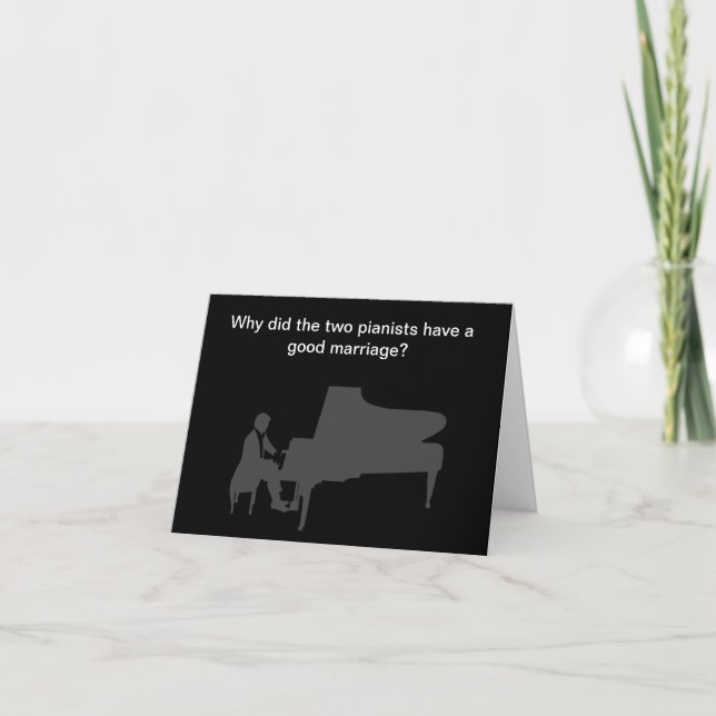 Carte d'anniversaire drôle de blague au piano (Devant)