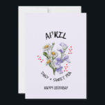 Carte d'anniversaire du mois de naissance d'AVRIL<br><div class="desc">ANNIVERSAIRE Fleur du mois de naissance d'AVRIL avec TEXTE PERSONNALISABLE. Le design présente une exposition florale de fleurs DAISY et SWEET PEA pour ceux qui ont des anniversaires d'AVRIL. Ajoutez votre nom, votre salutation ou tout autre texte à l'avant et personnalisez votre message à l'envers. Ce mois de naissance fleur...</div>