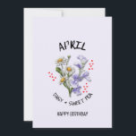 Carte d'anniversaire du mois de naissance d'AVRIL<br><div class="desc">ANNIVERSAIRE Fleur du mois de naissance d'AVRIL avec TEXTE PERSONNALISABLE. Le design présente une exposition florale de fleurs DAISY et SWEET PEA pour ceux qui ont des anniversaires d'AVRIL. Ajoutez votre nom, votre salutation ou tout autre texte à l'avant et personnalisez votre message à l'envers. Ce mois de naissance fleur...</div>