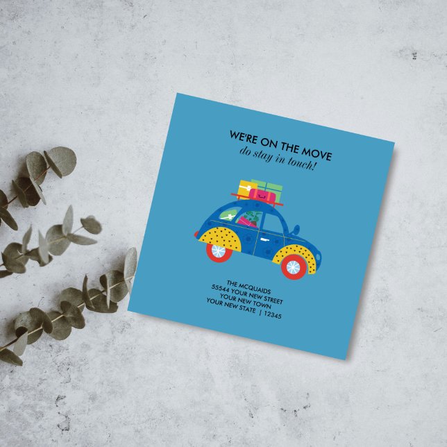 Carte d'annonce de déménagement colorée à plat (Funky Blue Car Moving Announcement card)