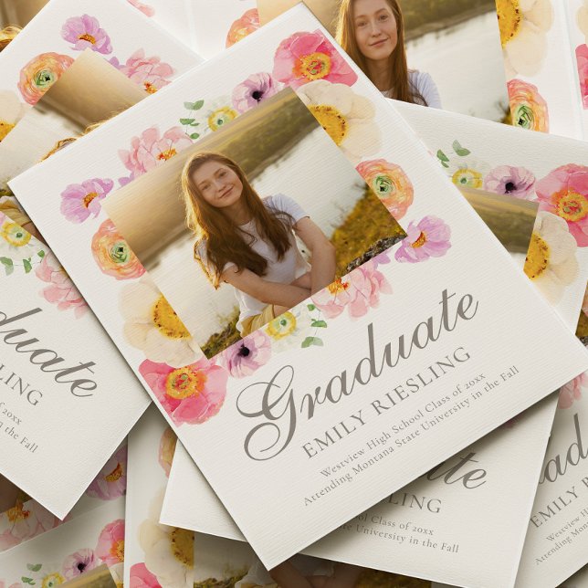 Carte d'annonce de remise de diplôme à fleurs vive (Créateur téléchargé)