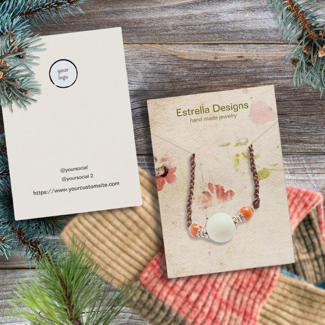 Carte D'appel Écran vintage Pétale en papier artisanal (Handmade jewelry display card has look of vintage handmade paper.)