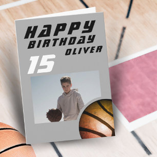 Carte de bonne fête avec photo de garçon de basket