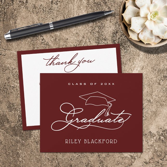 Carte De Correspondance Bac de graduation Merci de marron foncé (Graduation cap on dark maroon flat thank you note cards have room for your message on the back.)