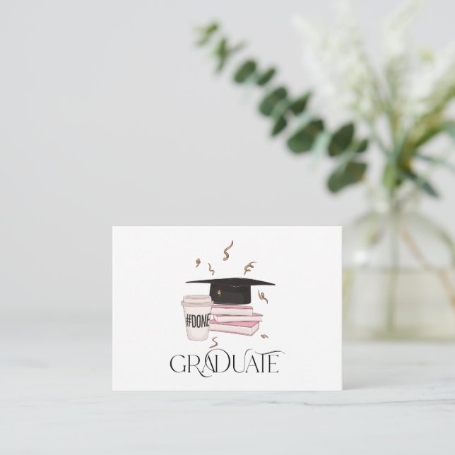 Carte De Correspondance Diplômé avec livres roses, Café & Confetti Or (Debout devant)