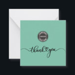 Carte De Correspondance Élégant Merci de logo d'entreprise personnalisé<br><div class="desc">Ajoutez le logo de votre entreprise et les actifs de votre marque, ainsi que votre adresse de site Web et un message personnalisé en cliquant sur le bouton "Personnaliser" ci-dessus. Disponible en d'autres couleurs et tailles. Pas de quantité minimale de commande et pas de frais de configuration. Commandez autant ou...</div>