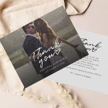 Carte De Correspondance Jour du mariage Photo Merci Lettré à la main<br><div class="desc">Une façon géniale et réfléchie de remercier vos amis,  votre famille et vos collègues qui vous ont honoré leur présence lors de votre mariage avec cette photo moderne,  cartes de remerciement avec script écrit "merci" et un coeur d'amour.</div>