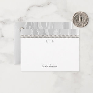 Carte De Correspondance Perles de soie blanche élégantes avec initiales mo