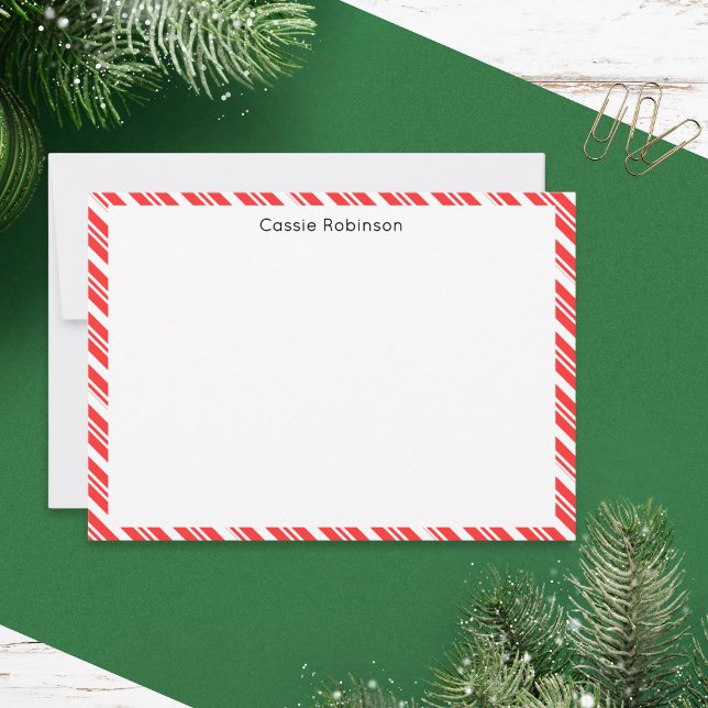 Carte De Correspondance Rouge et Blanc Noël rayé de bonbons (A personalized festive note card with red and white border in a diagonal candy stripe pattern)