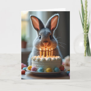 Carte de créature d'anniversaire avec gâteau doux