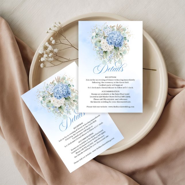 Carte de détails de mariage moderne bleu floral or (Modern Blue Floral Gold Wedding details card)