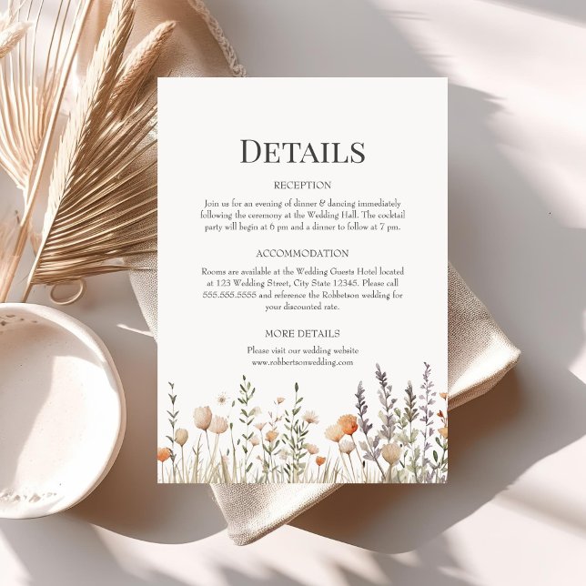 Carte de détails de mariage Peach Wildflowers (Peach Wildflowers Wedding Details Enclosure Card on a table with neutral boho decoration.)