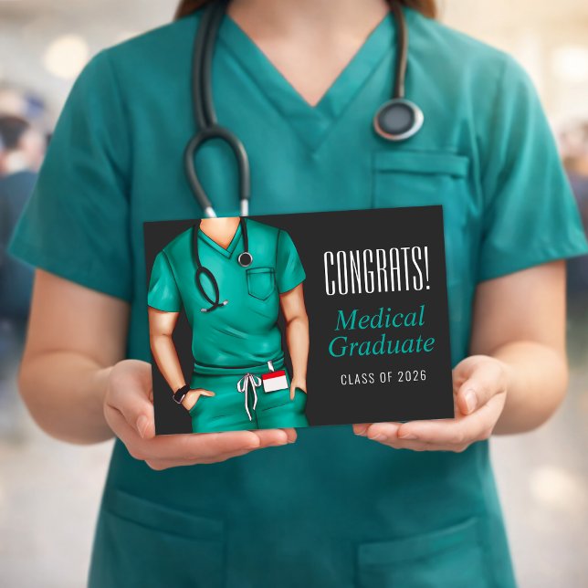Carte de Félicitations pour la Remise des Diplômes (Medical graduation greeting card held in hands with clean modern design)