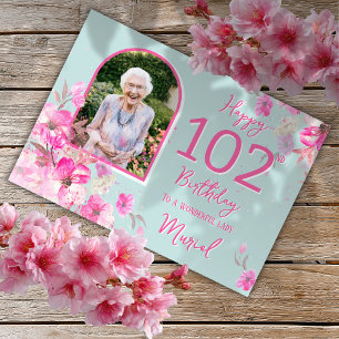 Carte de Fête des 102 Ans avec une Photo de Fleurs