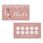 Manicuriste du salon à ongles Lecteurs d'or Rose m