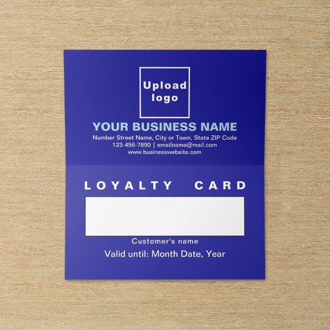 Carte de fidélité pliée bleu affaires (Business blue folded loyalty card.)