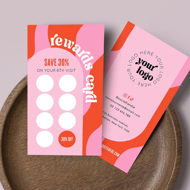 Carte De Fidélité Salon de beauté unique Retro Pink & Red Nail Spa (Trendy business loyalty cards in red and pink with retro fonts and your logo)