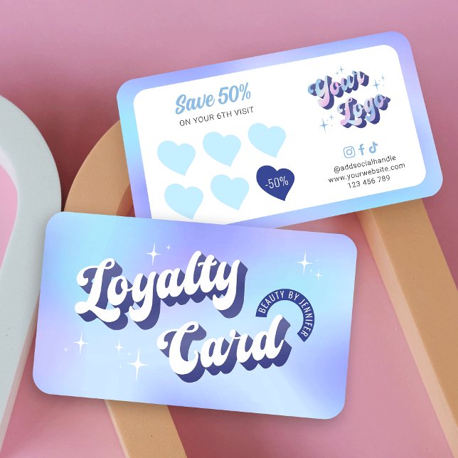 Carte De Fidélité Salon de maquillage holographique Super tendance (Embrace the retro vibes with this groovy style loyalty card design in blue and purple)