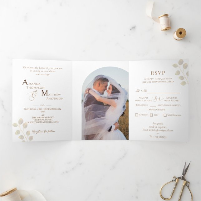 Carte De Fin D'année Trois Volets Élégant Chic Monogram Photo (Intérieur)