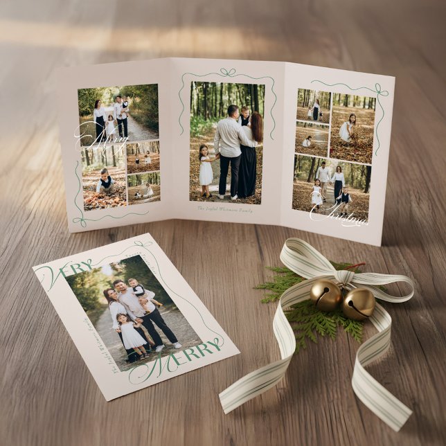 Carte De Fin D'année Trois Volets Minimal Bow Very Merry Photo Collage Christmas (Minimal Bow Very Merry Photo Collage Christmas Tri-Fold Holiday Card)