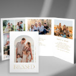 Carte De Fin D'année Trois Volets Multi photo famille année en revue la typographie<br><div class="desc">Style moderne minimaliste de Noël faux or Blessed typography famille année en revue 8 galerie photo collage (arche forme photo   intérieur 7 images) triplé carte de vacances modèle avec votre texte personnalisé.</div>